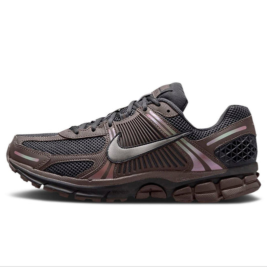 Nike Zoom Vomero 5 Cave Stone Sneaker