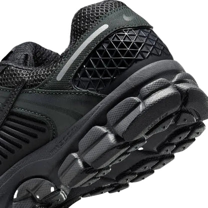 Nike Air Zoom Vomero 5 Triple Black Sneaker