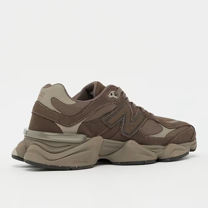 New Balance 9060 Braun Sneaker