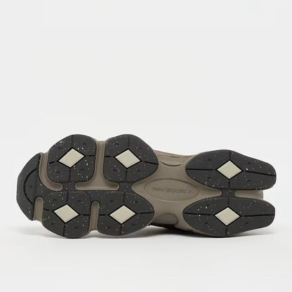 New Balance 9060 Braun Sneaker