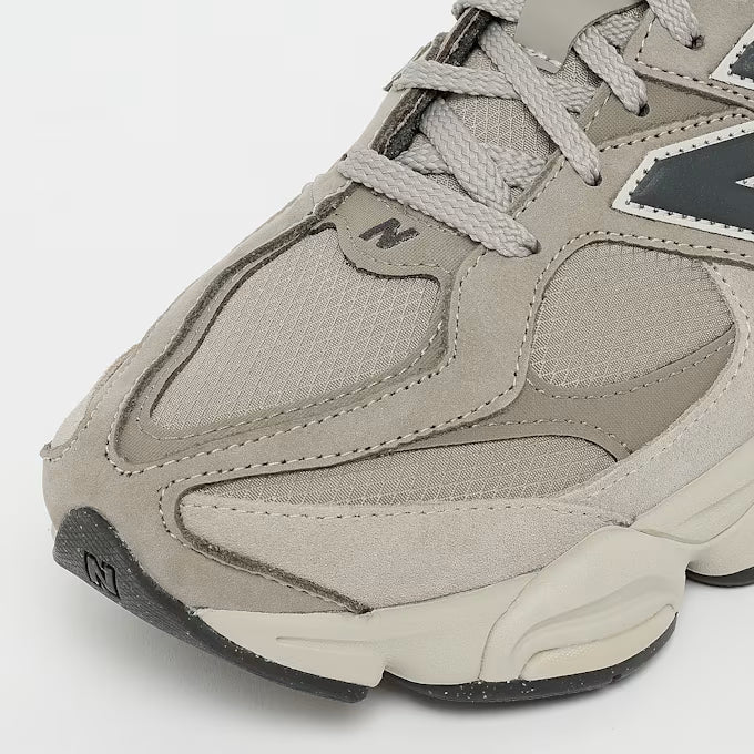 New Balance 9060 Grau/Beige Sneaker