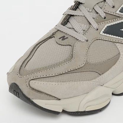 New Balance 9060 Grau/Beige Sneaker