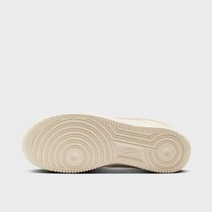 Nike Air Force 1 07 LX Damen Beige Sneaker
