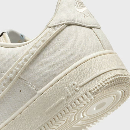 Nike Air Force 1 07 LX Damen Beige Sneaker