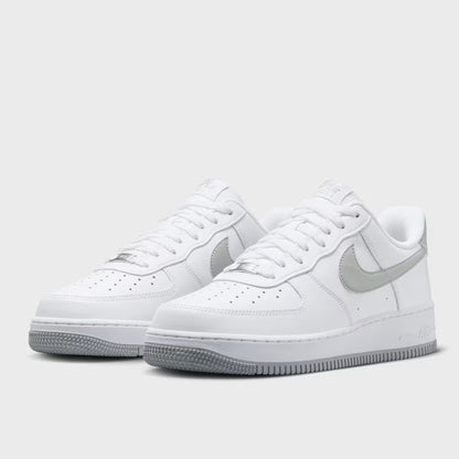 Nike Air Force 1 07 LV8 Herren Weiß Sneaker