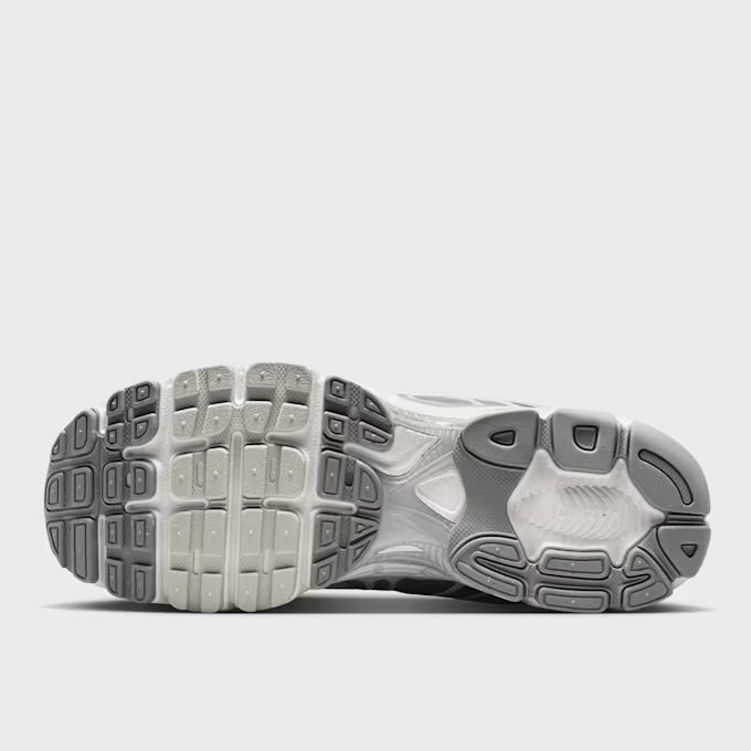 Nike Air Max Moto 2K Herren Grau Sneaker