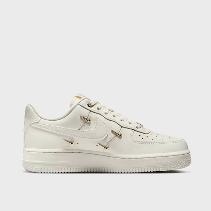 Nike Air Force 1 07 LX Damen Beige Sneaker