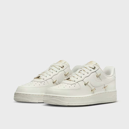 Nike Air Force 1 07 LX Damen Beige Sneaker