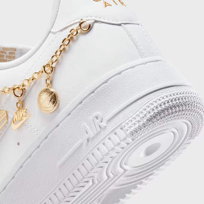 Nike Air Force 1 07 LX Damen Weiß Sneaker